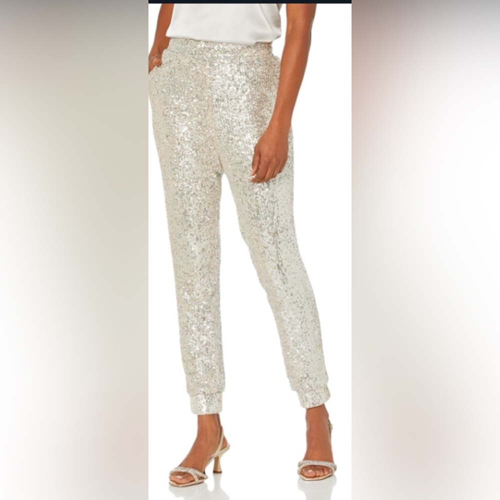 Steve Madden Women's Glitter End Jogger Pant in silver 
Size: XS